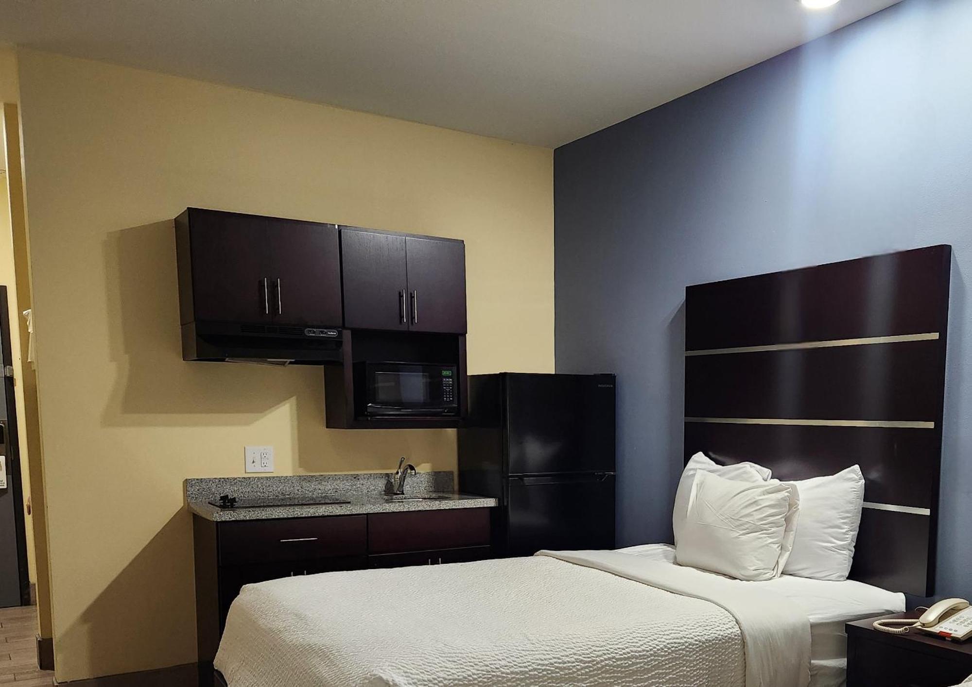 Days Inn By Wyndham Baton Rouge Airport Extérieur photo